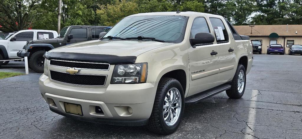 used 2008 Chevrolet Avalanche car, priced at $13,995