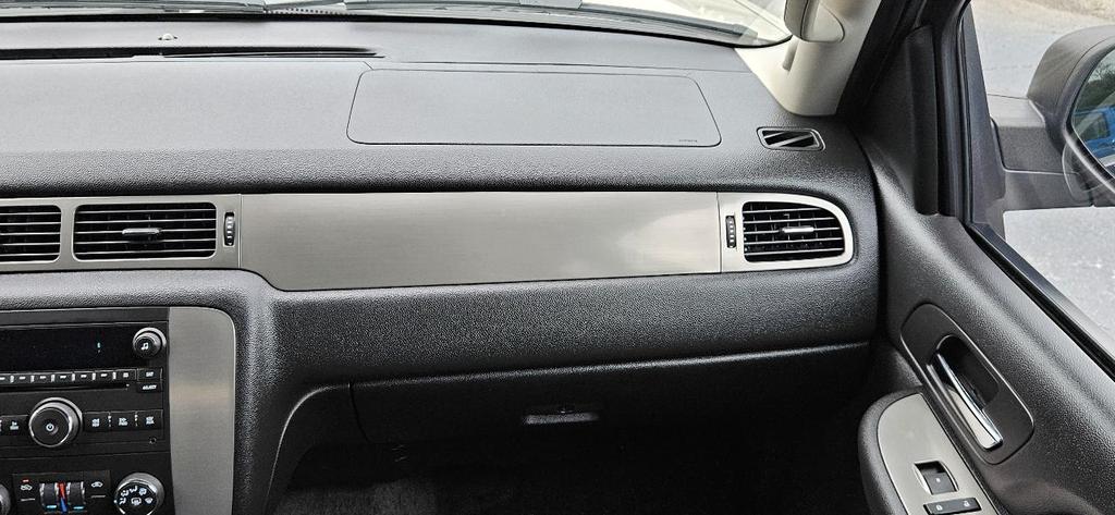 used 2008 Chevrolet Avalanche car, priced at $13,995