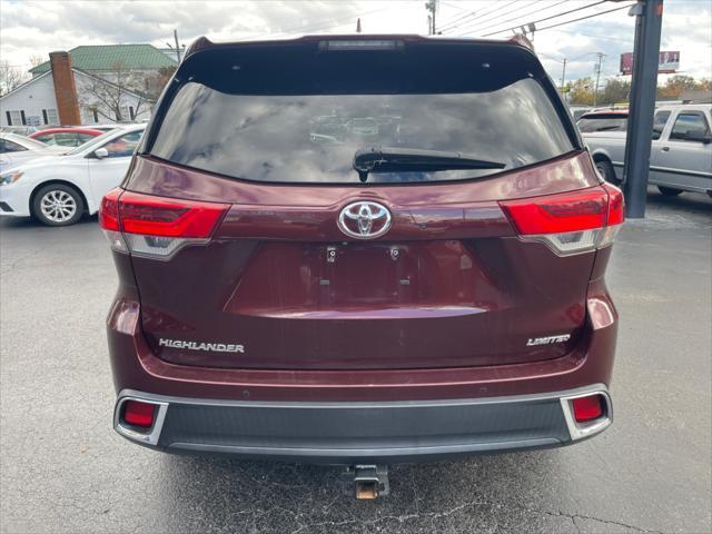 used 2019 Toyota Highlander car, priced at $28,580