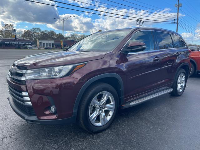 used 2019 Toyota Highlander car, priced at $28,580