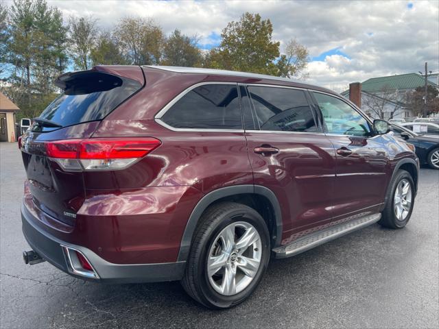 used 2019 Toyota Highlander car, priced at $28,580