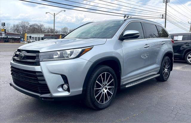 used 2018 Toyota Highlander car, priced at $26,980