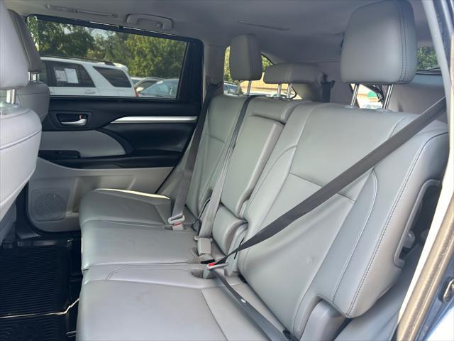 used 2019 Toyota Highlander car, priced at $24,580