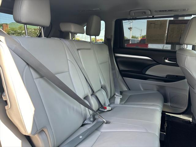 used 2019 Toyota Highlander car, priced at $24,580