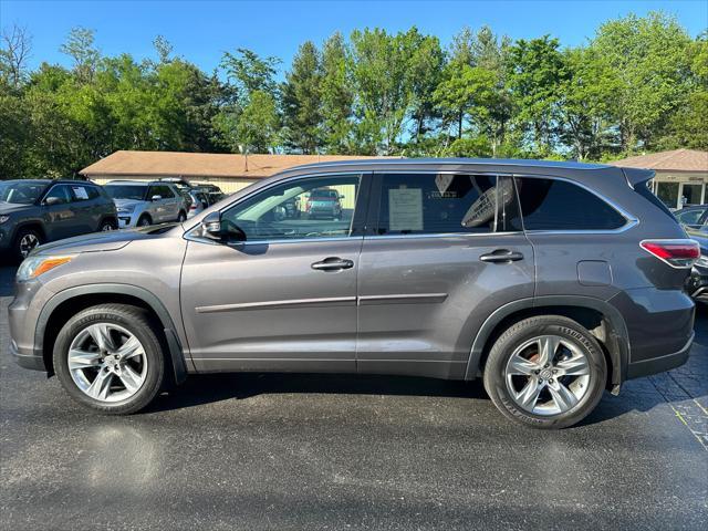 used 2014 Toyota Highlander car, priced at $21,470