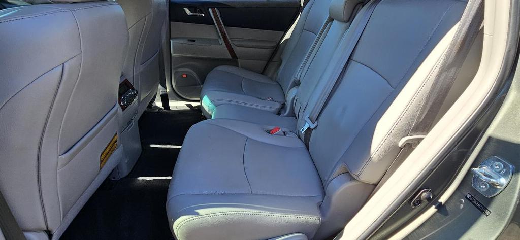 used 2012 Toyota Highlander car, priced at $17,980