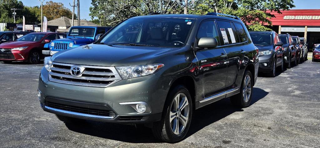 used 2012 Toyota Highlander car, priced at $17,980