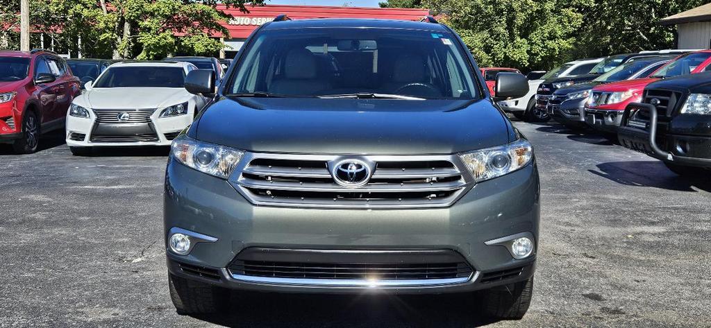 used 2012 Toyota Highlander car, priced at $17,980