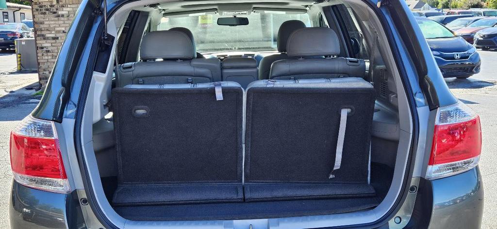 used 2012 Toyota Highlander car, priced at $17,980