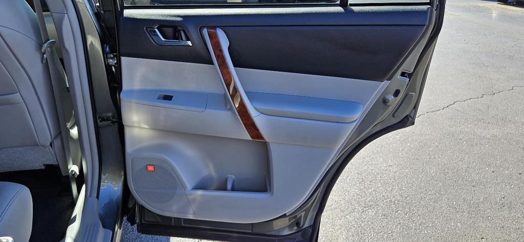 used 2012 Toyota Highlander car, priced at $17,980