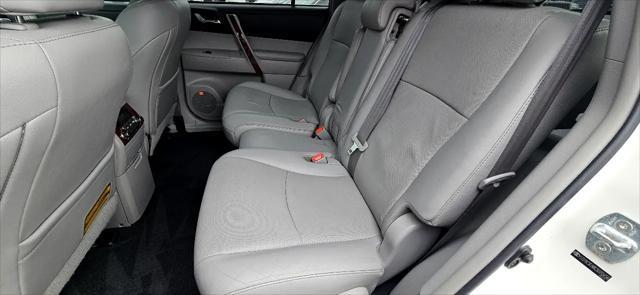 used 2012 Toyota Highlander car, priced at $12,980
