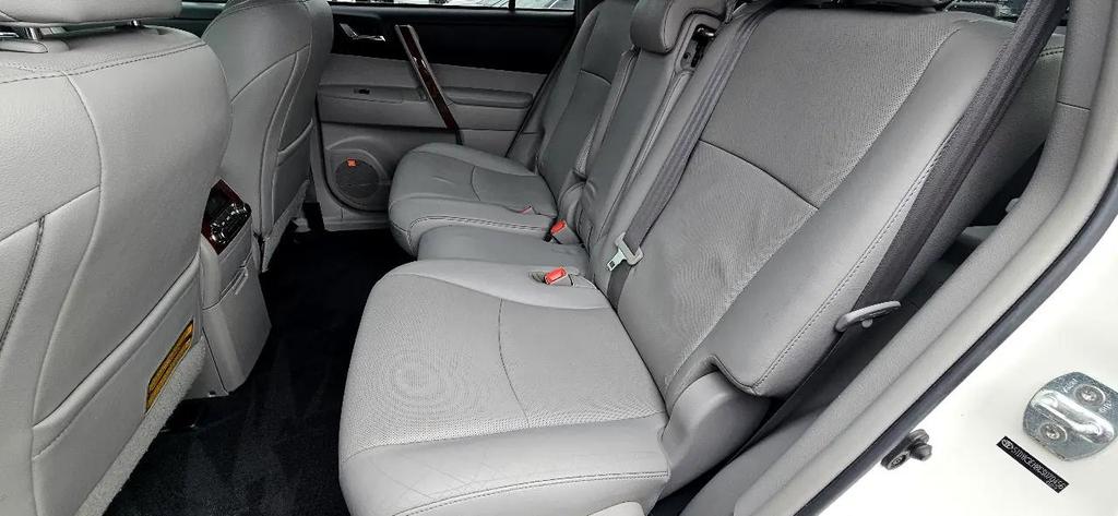 used 2012 Toyota Highlander car, priced at $13,470