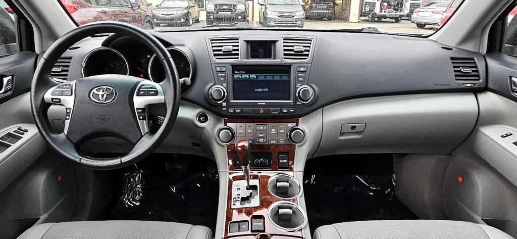 used 2012 Toyota Highlander car, priced at $13,470