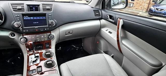 used 2012 Toyota Highlander car, priced at $12,980