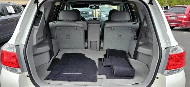 used 2012 Toyota Highlander car, priced at $12,980