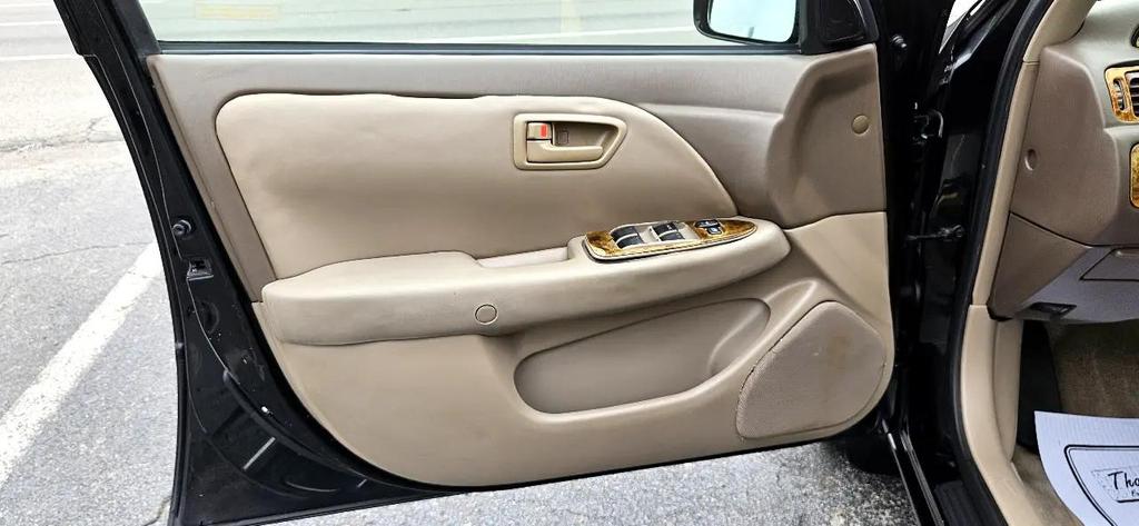 used 1998 Toyota Camry car, priced at $2,950