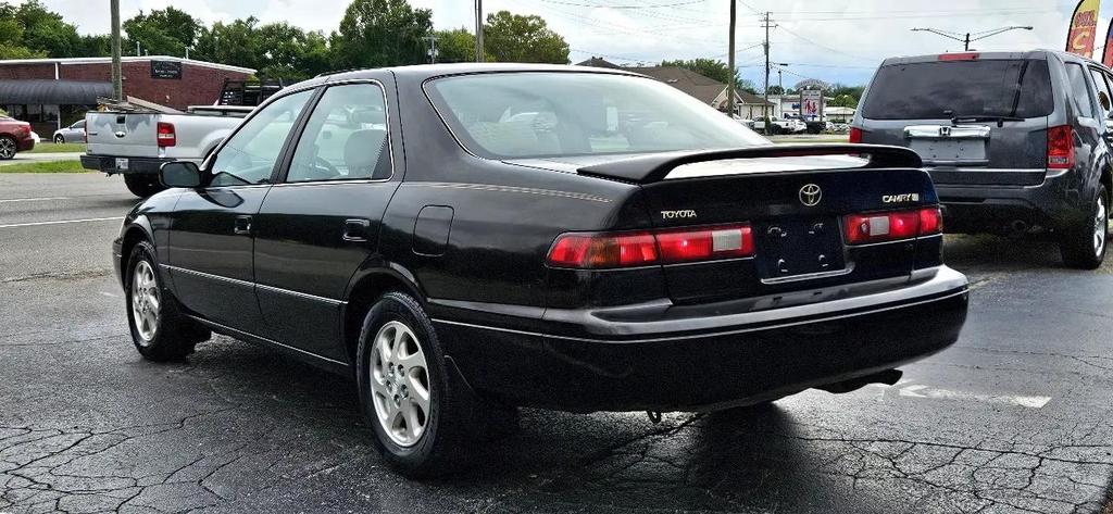 used 1998 Toyota Camry car, priced at $2,950