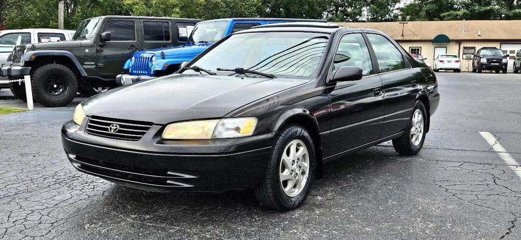 used 1998 Toyota Camry car, priced at $2,950