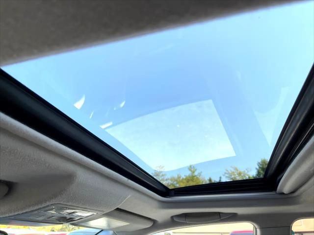 used 2013 Toyota Highlander car, priced at $16,995