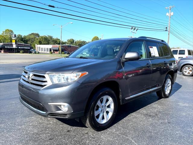 used 2013 Toyota Highlander car, priced at $16,995