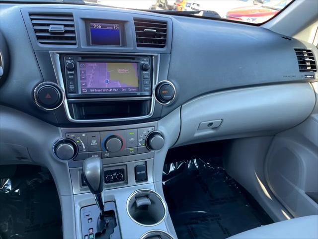 used 2013 Toyota Highlander car, priced at $16,995