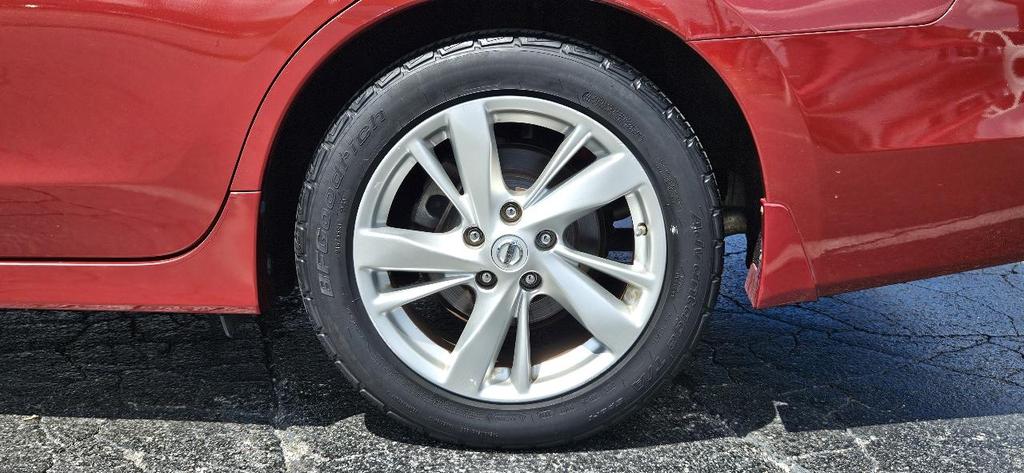 used 2014 Nissan Altima car, priced at $12,980