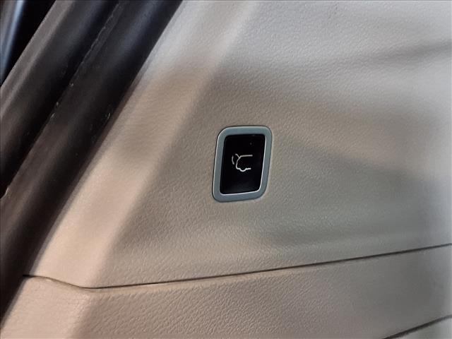 used 2018 Chrysler Pacifica car, priced at $15,988