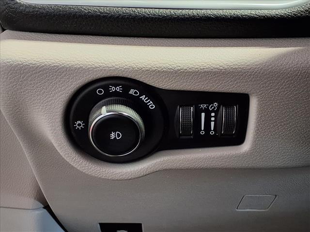 used 2018 Chrysler Pacifica car, priced at $15,988