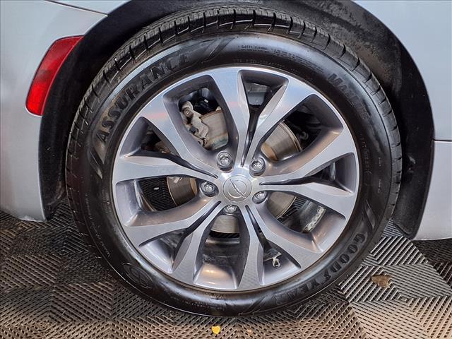 used 2018 Chrysler Pacifica car, priced at $15,988