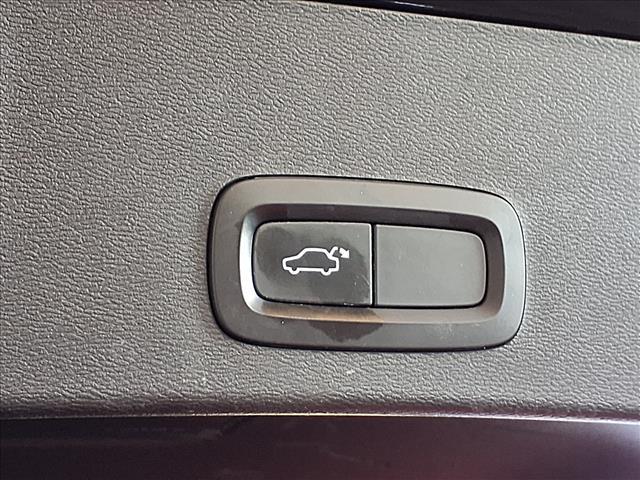 used 2021 Volvo XC40 car, priced at $19,988