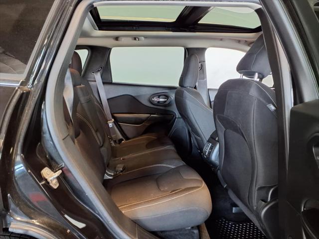 used 2015 Jeep Cherokee car, priced at $11,988