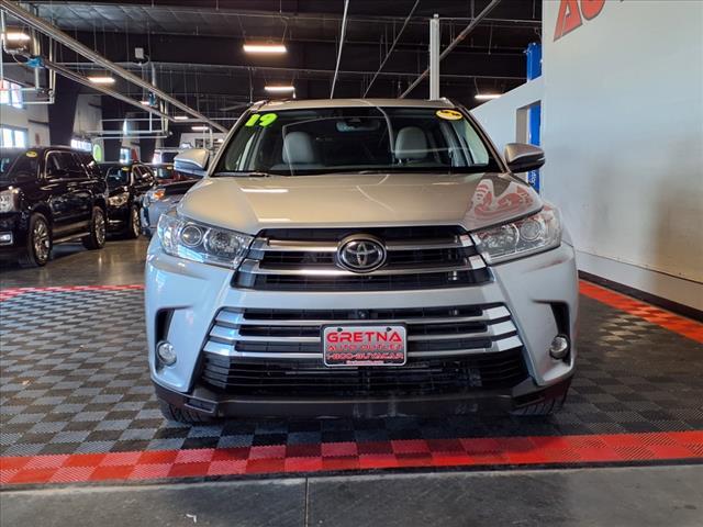 used 2019 Toyota Highlander car, priced at $25,988