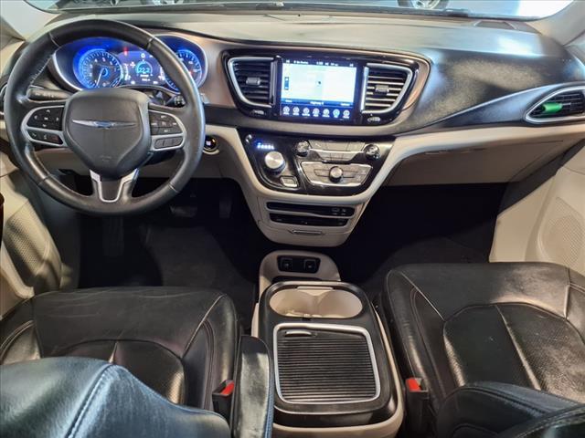 used 2017 Chrysler Pacifica car