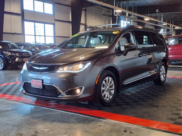 used 2018 Chrysler Pacifica car