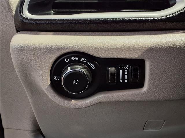 used 2020 Chrysler Pacifica car, priced at $14,988