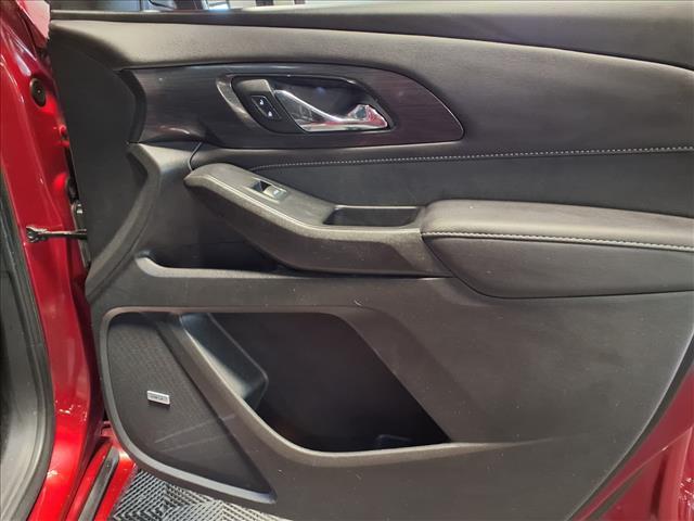 used 2021 Chevrolet Traverse car, priced at $31,988