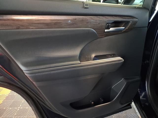 used 2020 Toyota Highlander car, priced at $29,988