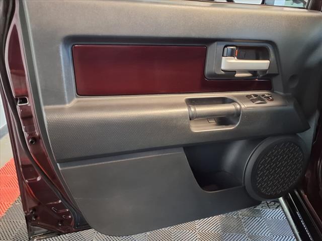 used 2007 Toyota FJ Cruiser car, priced at $15,988