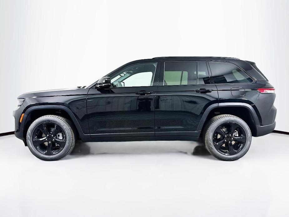 new 2025 Jeep Grand Cherokee car, priced at $47,495