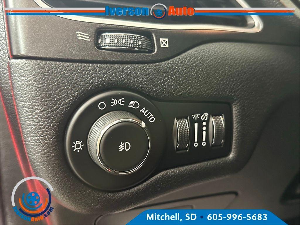used 2019 Jeep Cherokee car, priced at $22,395