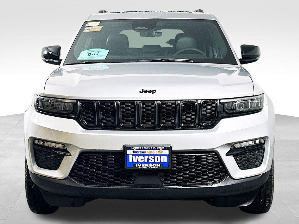 new 2025 Jeep Grand Cherokee car, priced at $46,245