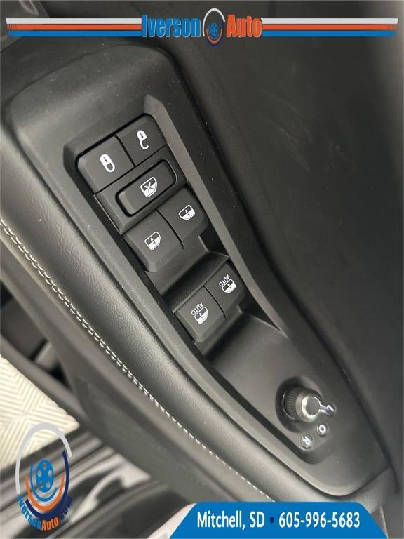 new 2025 Jeep Grand Cherokee car, priced at $41,738