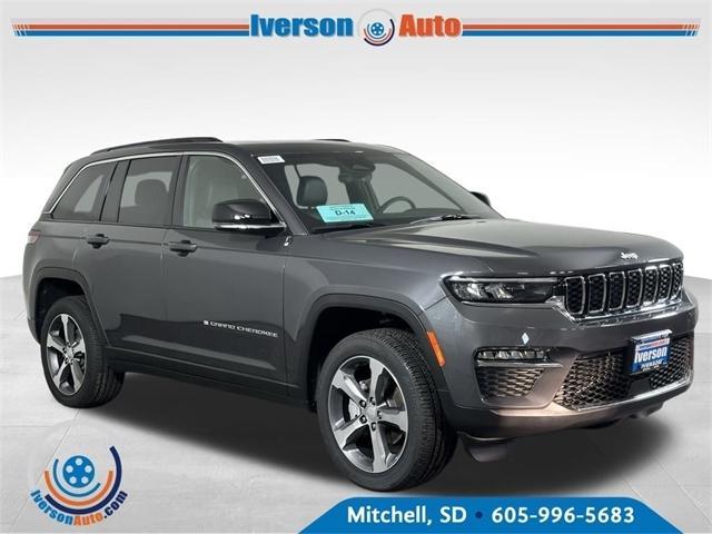 new 2025 Jeep Grand Cherokee car, priced at $48,116