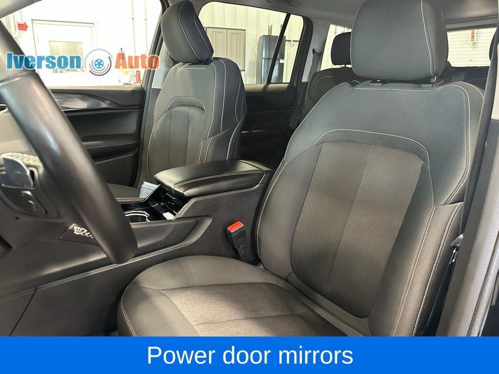 used 2022 Jeep Grand Cherokee car, priced at $27,495