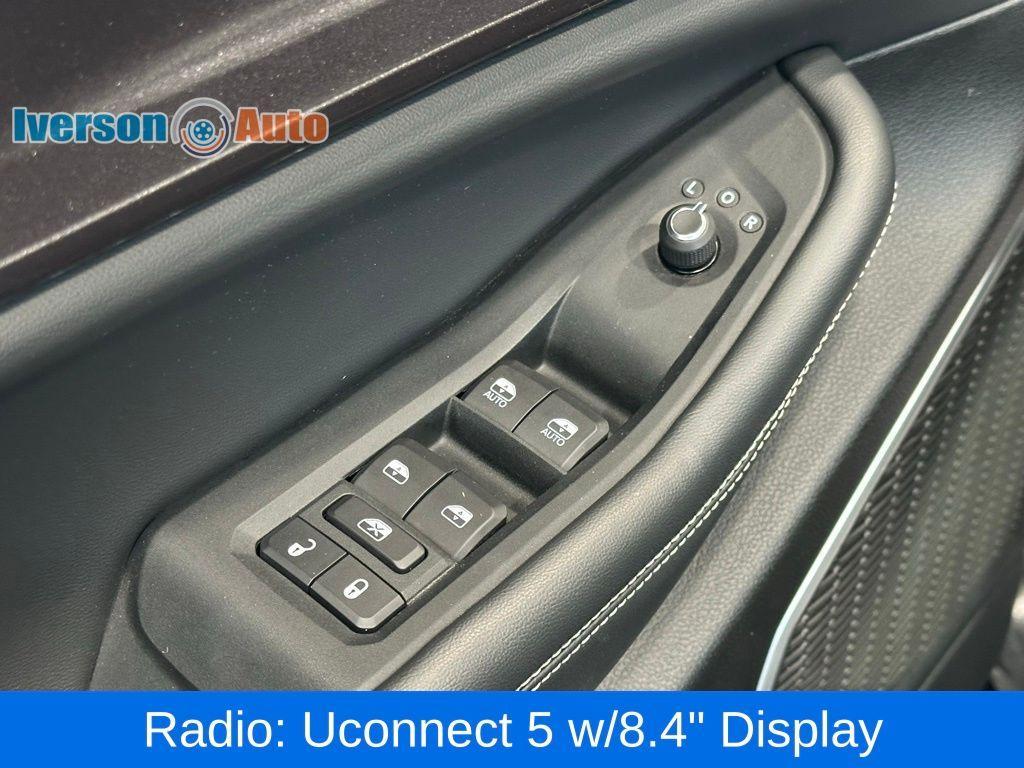 used 2022 Jeep Grand Cherokee car, priced at $27,495