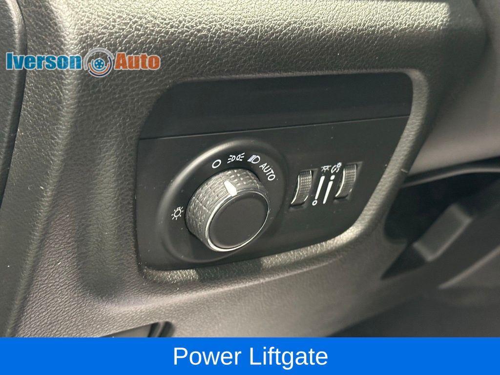 used 2022 Jeep Grand Cherokee car, priced at $27,495