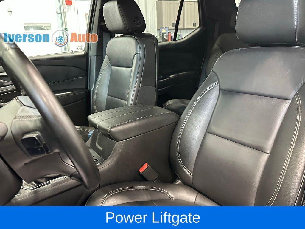 used 2023 Chevrolet Traverse car, priced at $33,875