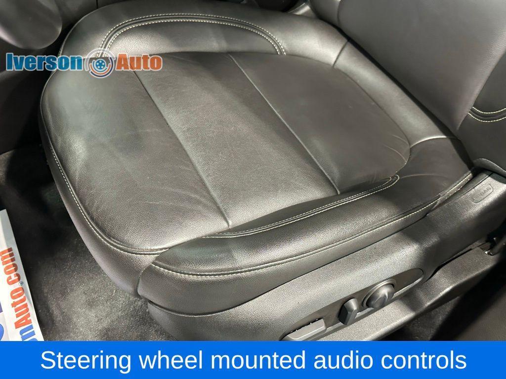 used 2023 Chevrolet Traverse car, priced at $33,875