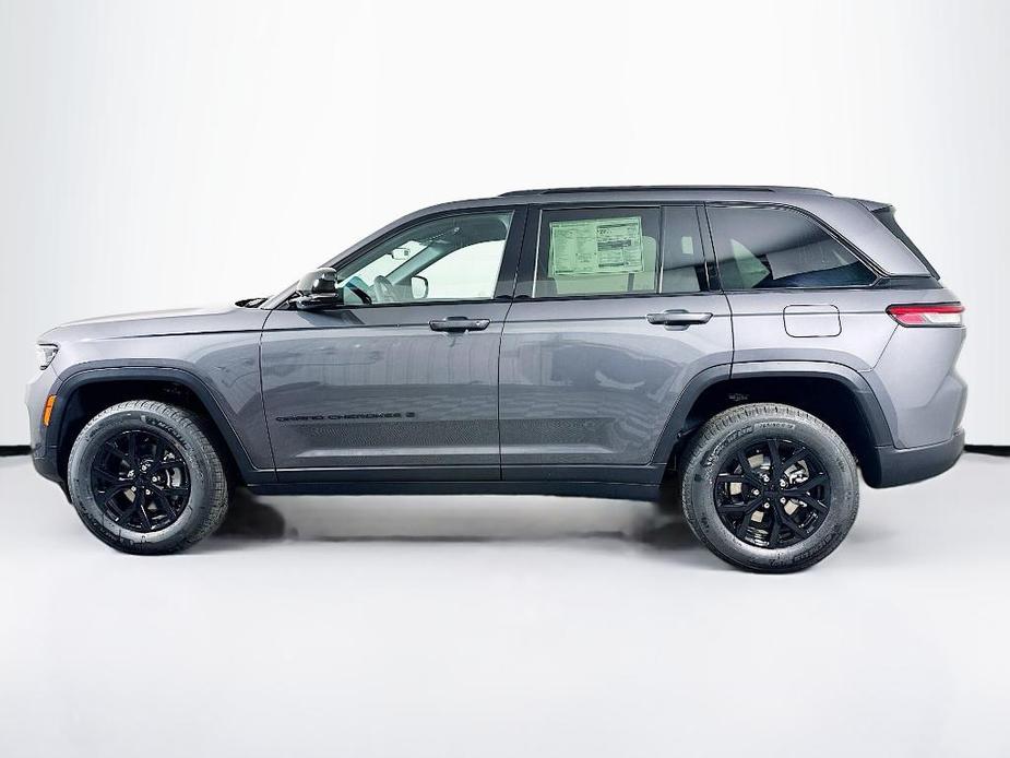 new 2025 Jeep Grand Cherokee car, priced at $43,883