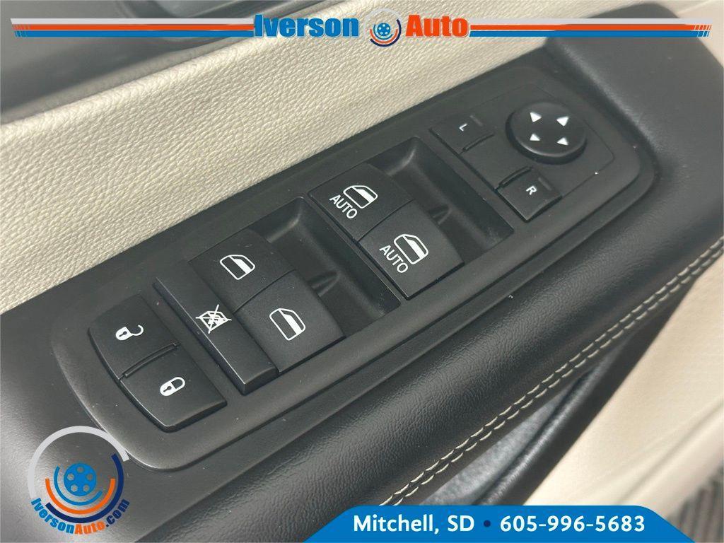 used 2024 Chrysler Pacifica car, priced at $29,495